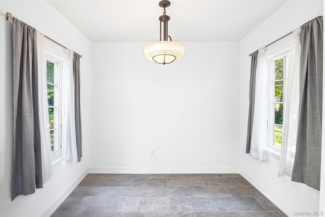 Building Photo - 143 Rocky Point Landing Rd