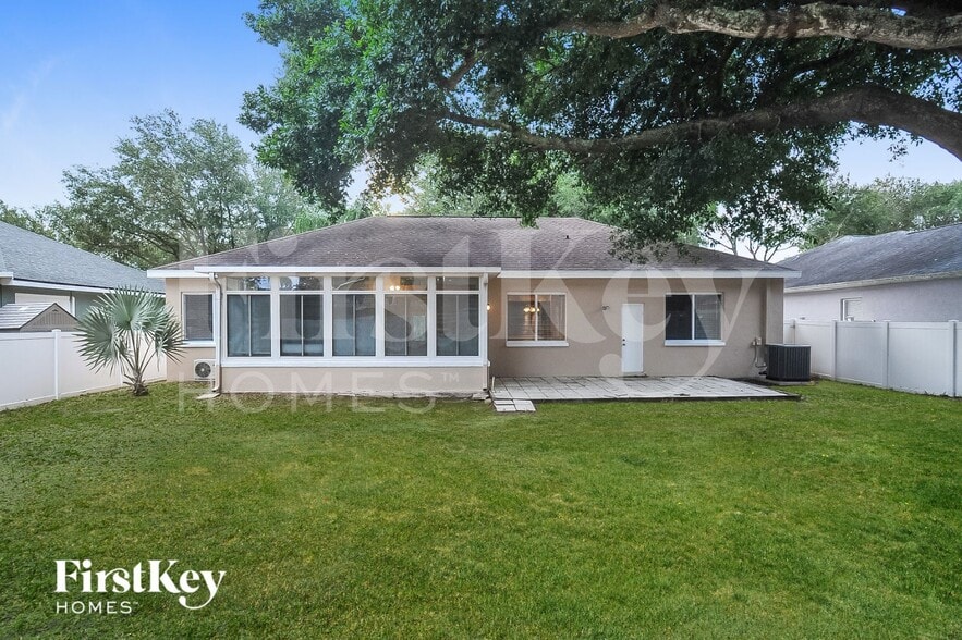 Building Photo - 1102 Lumsden Trace Cir