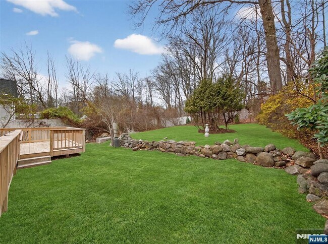 Building Photo - 114 Colony Ave