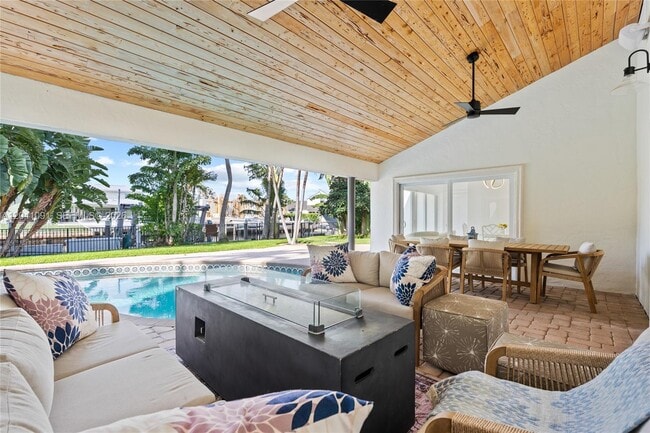 Building Photo - 18 Eleuthera Dr