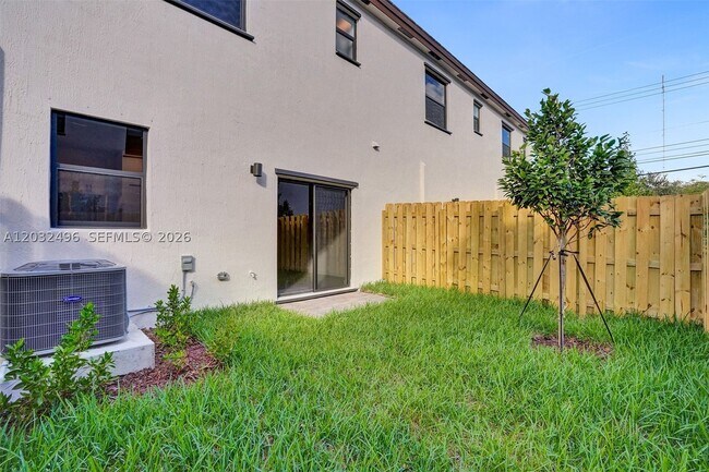 Building Photo - 2542 SE 29th Dr