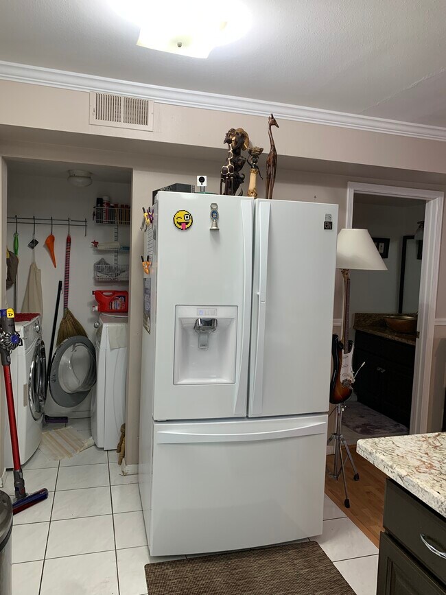 Building Photo - 4315 W 145th St