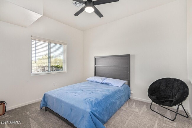 Building Photo - 15456 N Twin Lakes Dr