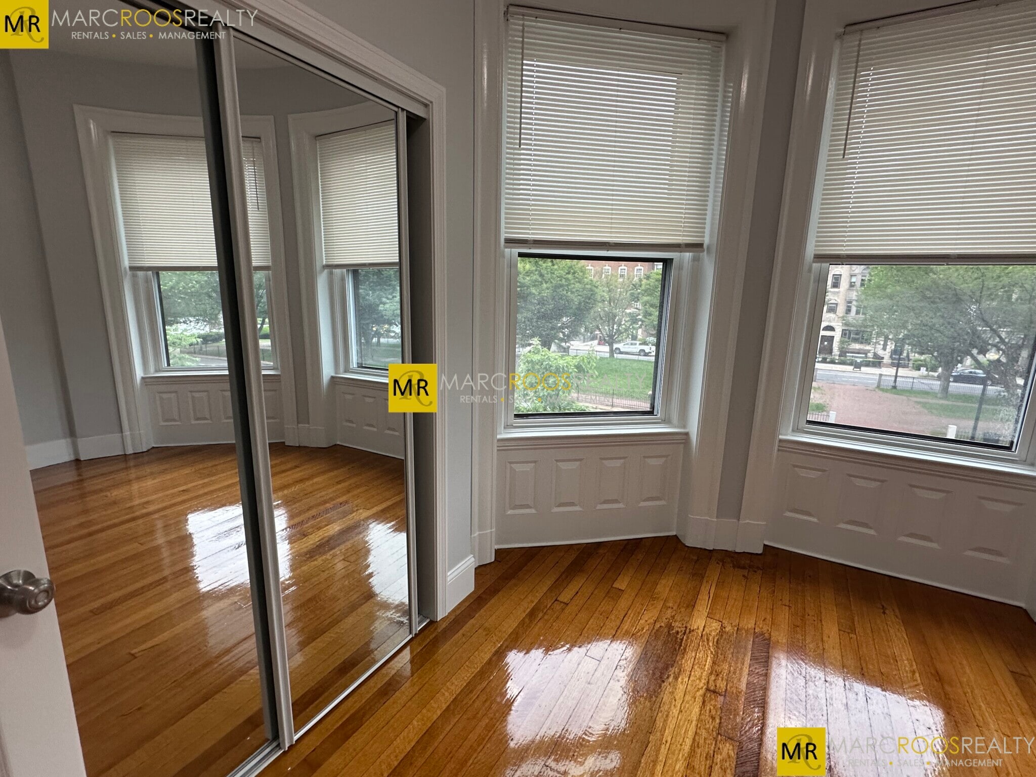 Building Photo - 474 Commonwealth Ave