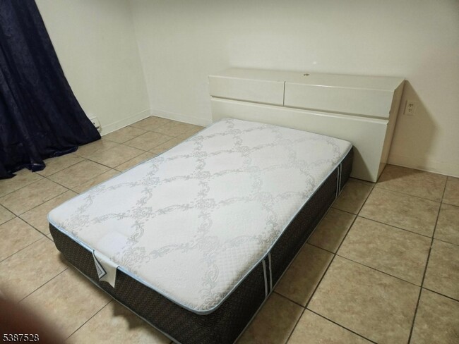 Building Photo - 26 Cambridge St