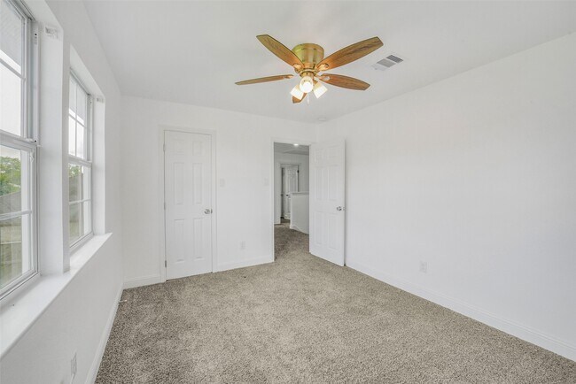 Building Photo - 10715 Nobility Dr