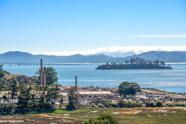 Building Photo - 114 San Marino Dr