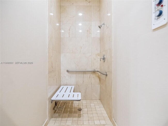 Building Photo - 10560 NW 69th Terrace