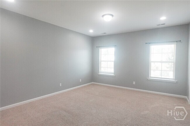 Building Photo - 70 Hazen Dr