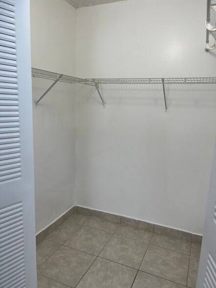 Building Photo - 1155 NW 124th Pl