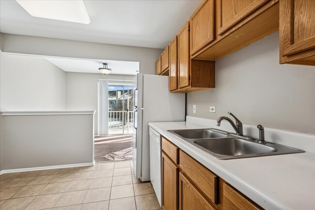 Building Photo - 67 Beechmont Ct