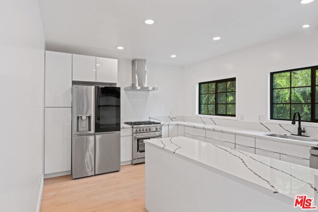 Building Photo - 1800 Benedict Canyon Drive