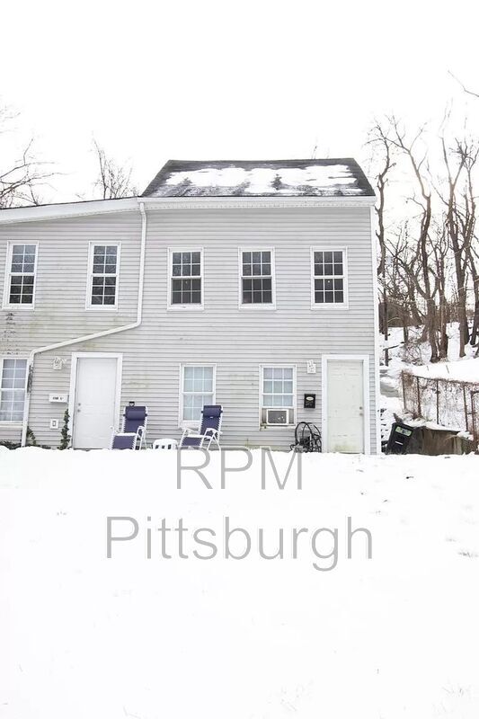 Building Photo - 2824 Salisbury St