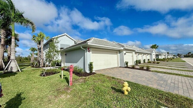 Primary Photo - 14261 Heritage Landing Blvd