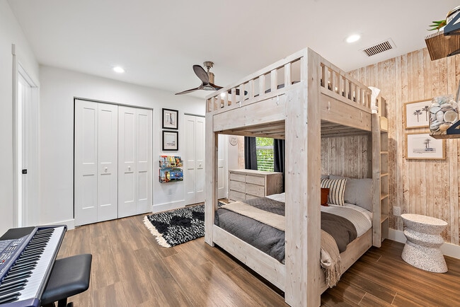Building Photo - 6204 Sand Pine Ct