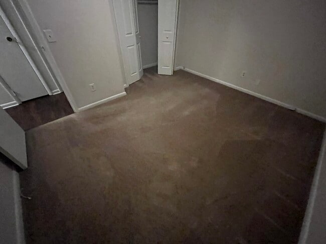 Building Photo - Ranch Home Available now!