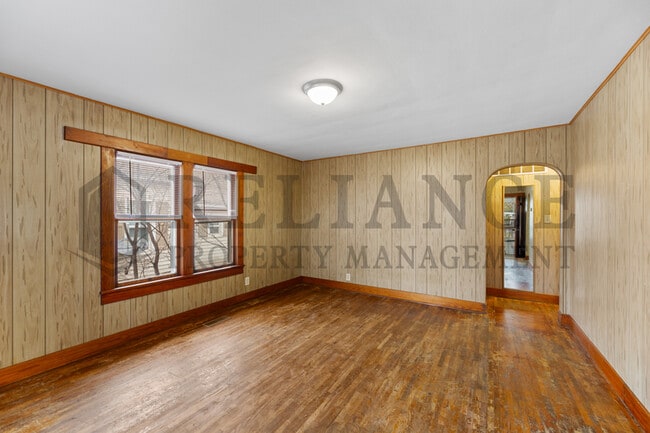 Building Photo - 118 S Sedgwick St