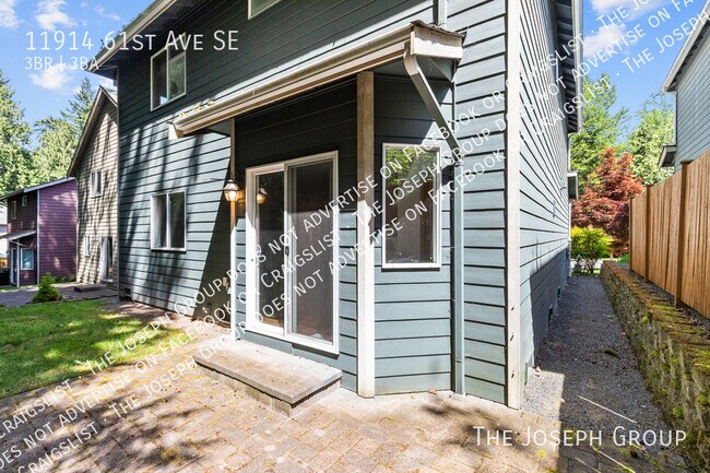 Building Photo - 11914 61st Ave SE