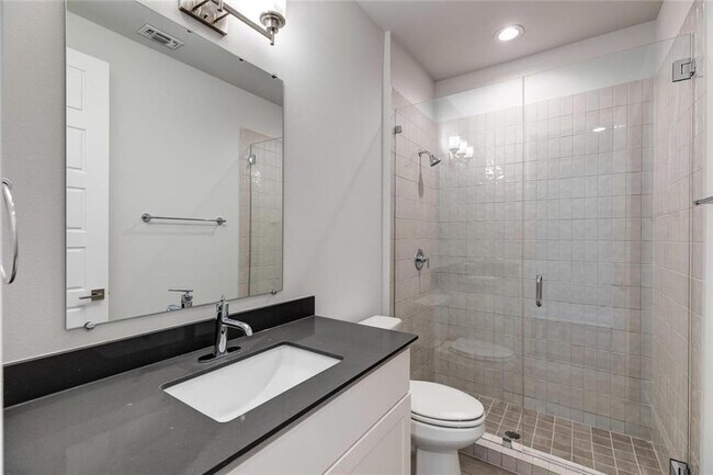 Building Photo - 4600 Freedom Dr