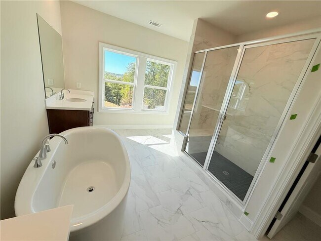 Building Photo - 1114 Winding Br Dr