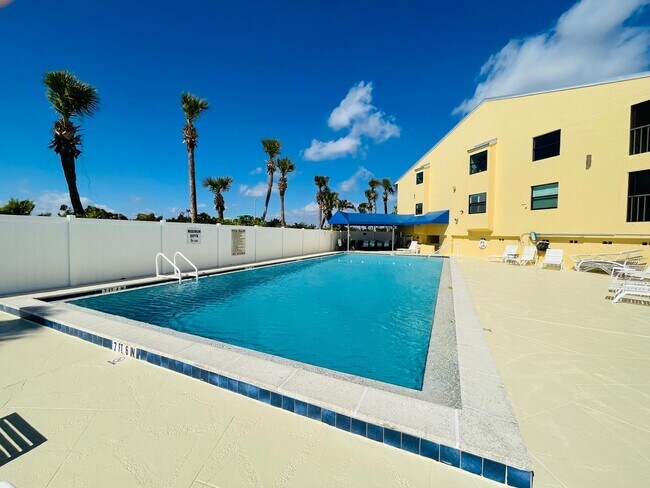 Building Photo - TARPON BAY CONDO