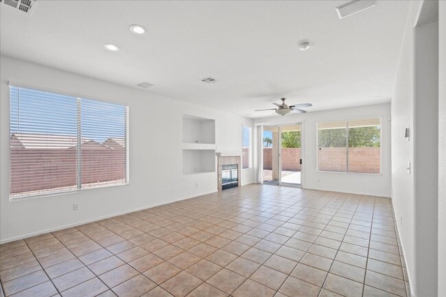 Building Photo - Fabulous Home!