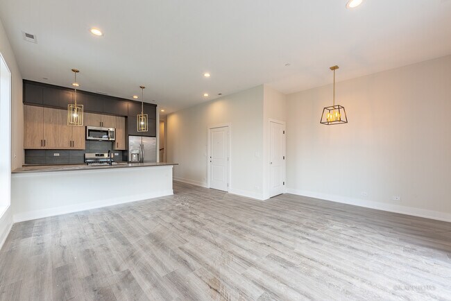 Building Photo - 4021 N Keystone Ave