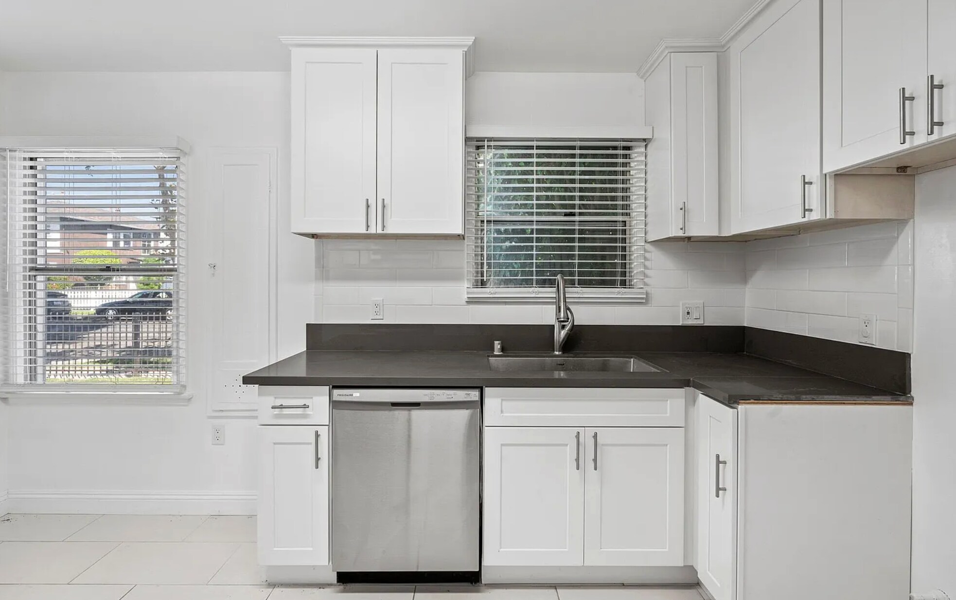 Building Photo - 5427 Kinston Ave