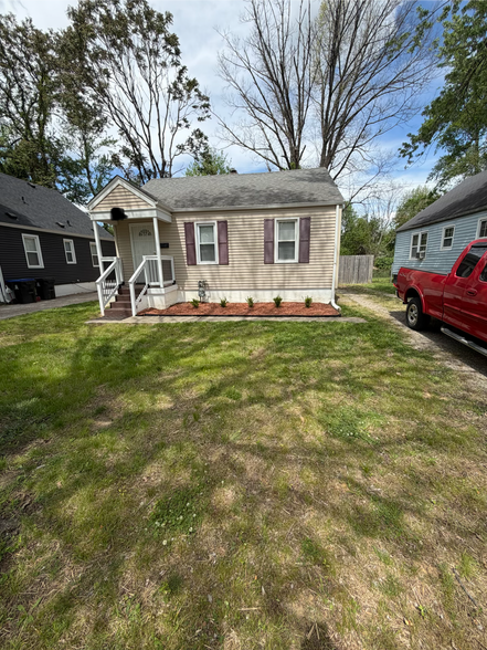 Building Photo - 2811 Narragansett Dr