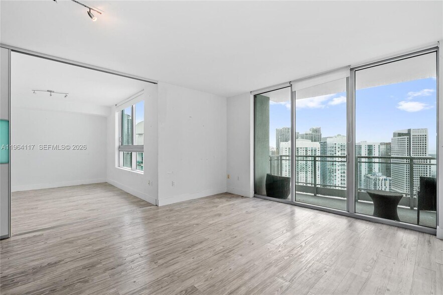 Building Photo - 90 SW 3rd St