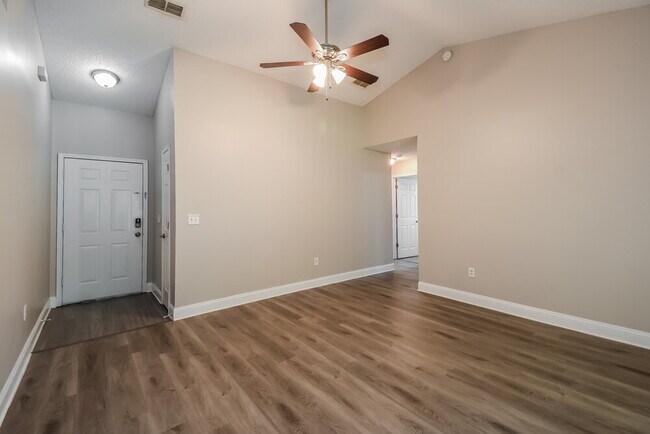 Building Photo - 6638 Lana Ln