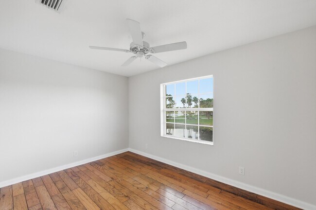 Building Photo - 207 Banyanwood Point