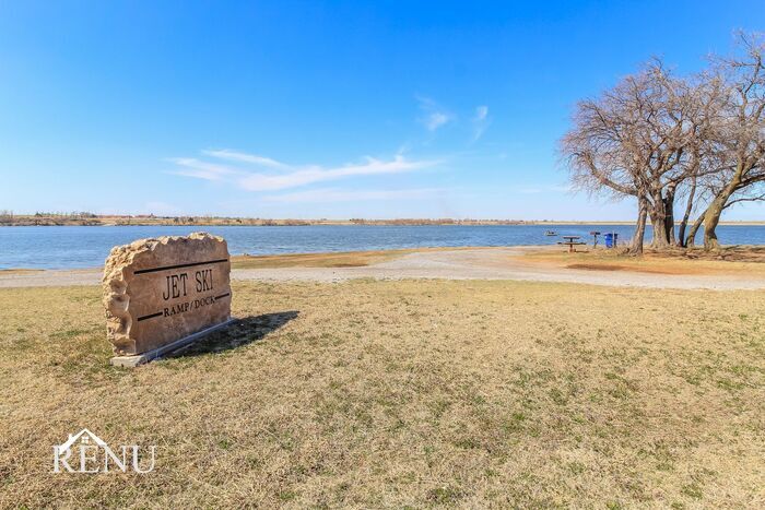 Building Photo - 1617 Maroon Dr