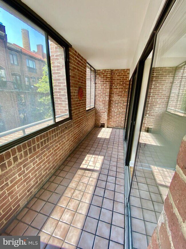 Building Photo - 3225 Grace St NW