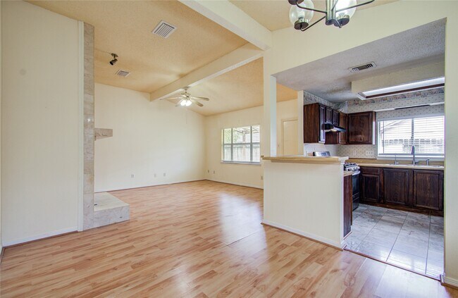Building Photo - 11323 Windmark Dr
