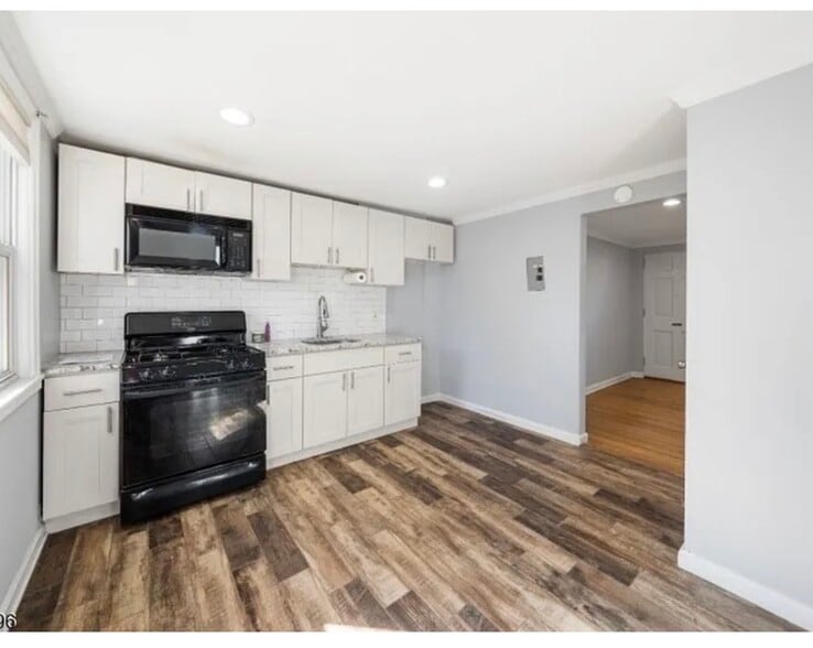 Building Photo - 511 Brooklawn Ave