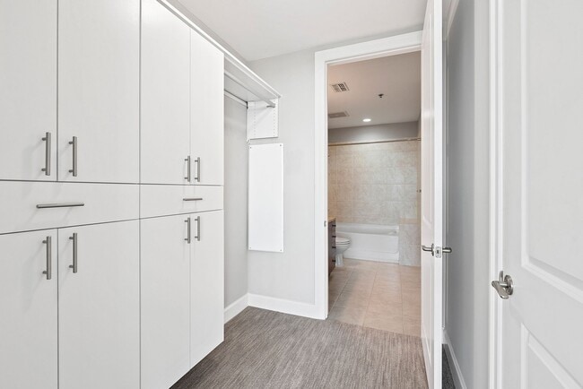 Building Photo - APPLICATION PENDING - Living the Sky Life in Downtown Raleigh! 1 BE/1 BA Condo on the 32nd Floor!