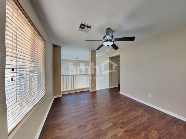 Building Photo - 6490 Albina Creek St