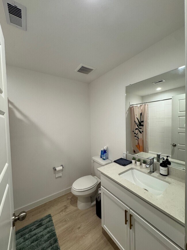 Building Photo - 7834 Calabria Dr