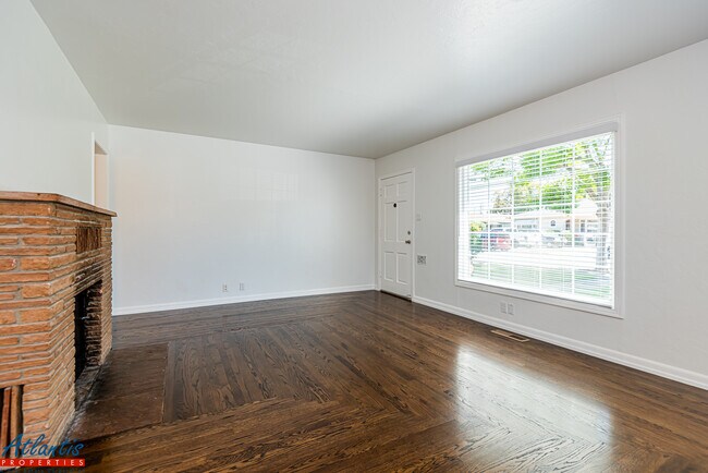 Building Photo - 135 Cleveland Ave