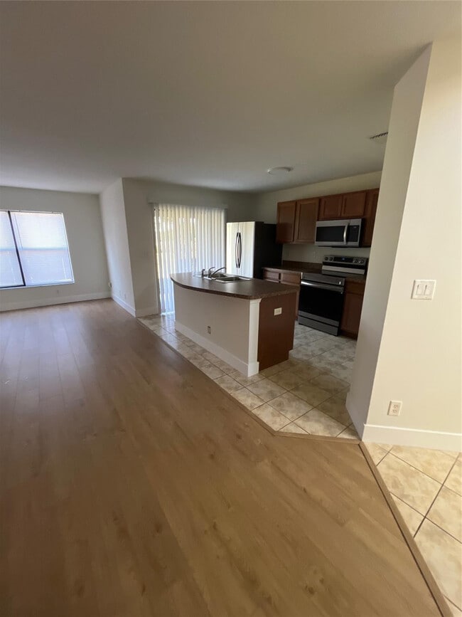 Building Photo - 5038 NW Coventry Cir