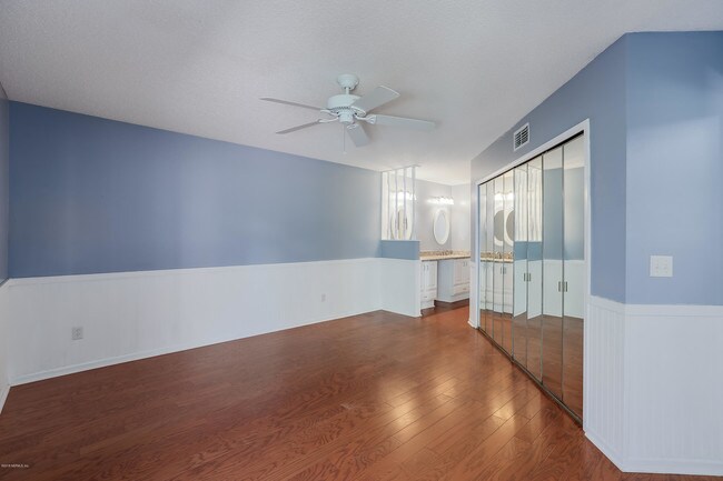 Building Photo - 1 Turtleback Trail