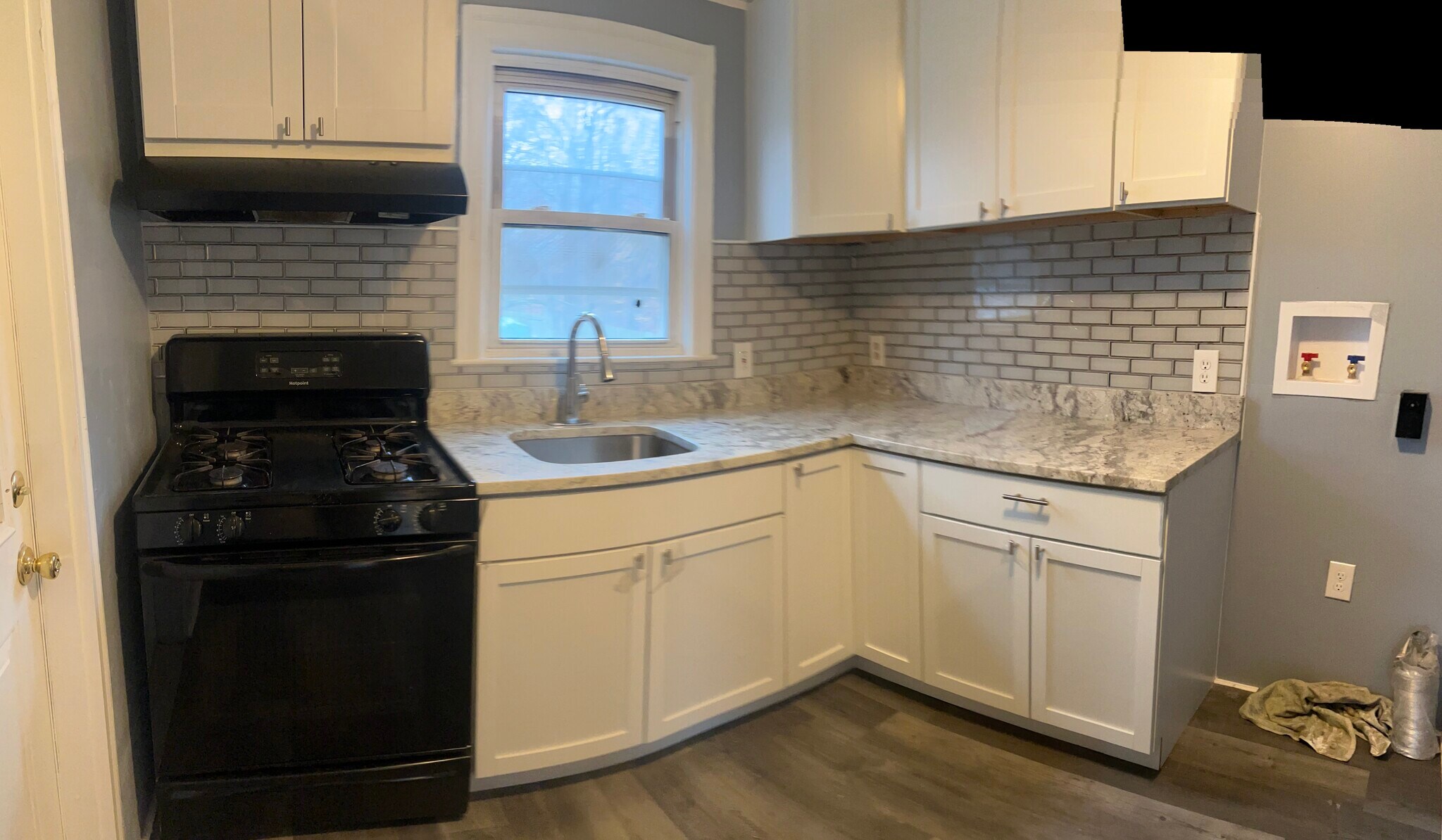 Building Photo - 70 Clifford St