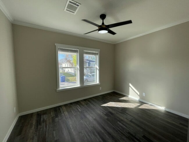 Building Photo - 52 Orange Blossom St