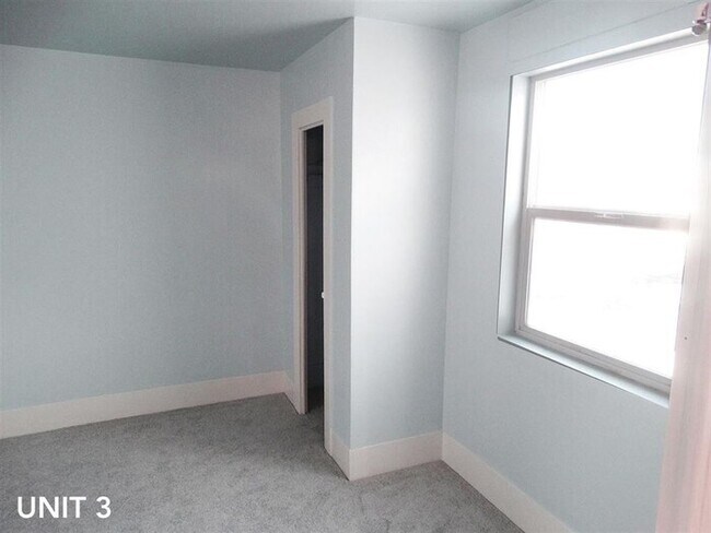 Building Photo - Charming 1 bedroom 1 Bath , low-maintenance, and perfectly located — this home offers the privacy...