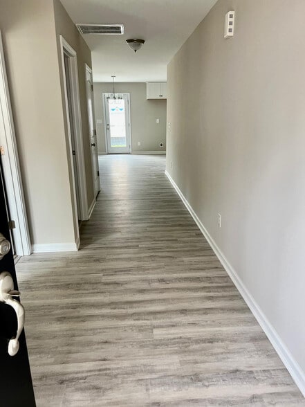 Building Photo - Room in Single Family Home on Slippery Elm Dr