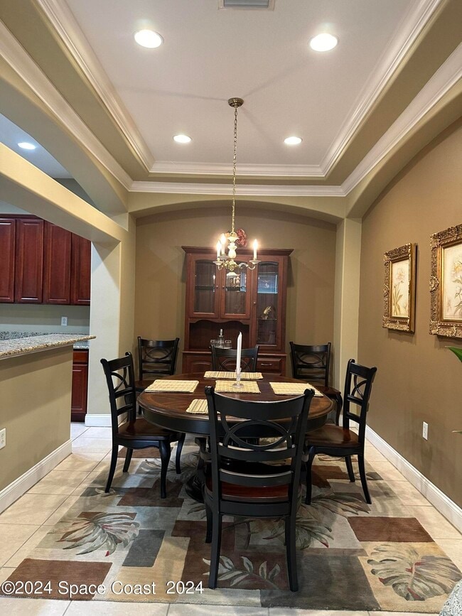 Building Photo - 8667 Villanova Dr