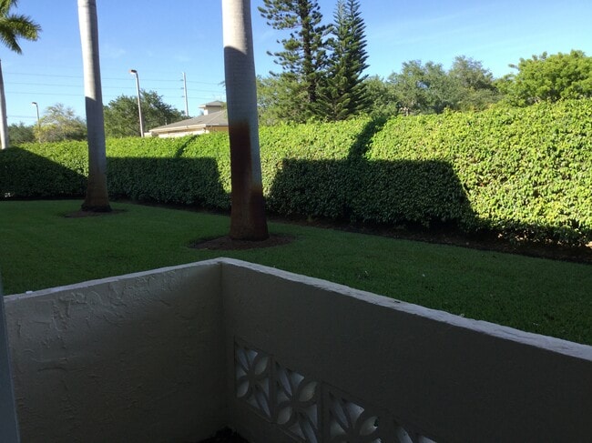 Building Photo - 14500 SW 88th Ave