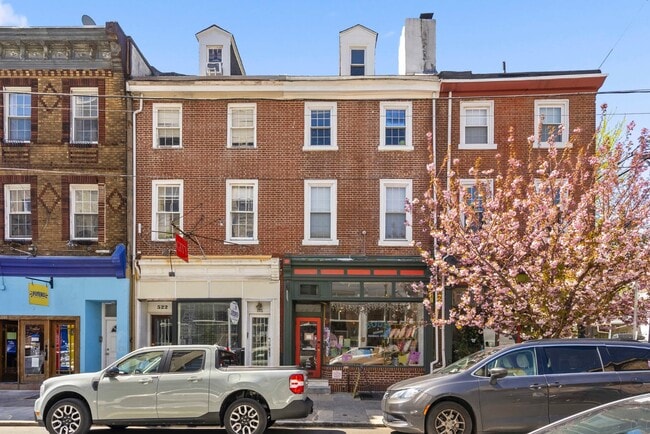 Building Photo - 520 S 4th St