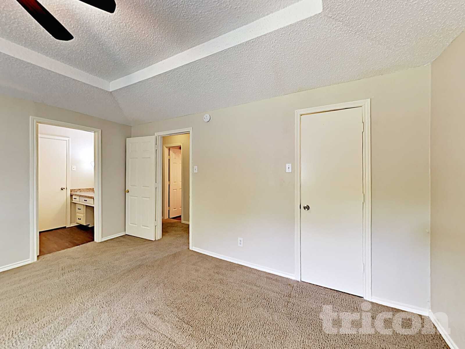 Building Photo - 737 SE 3rd St